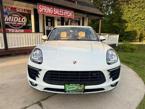 Carrara White Metallic 2017 Porsche Macan Macan
