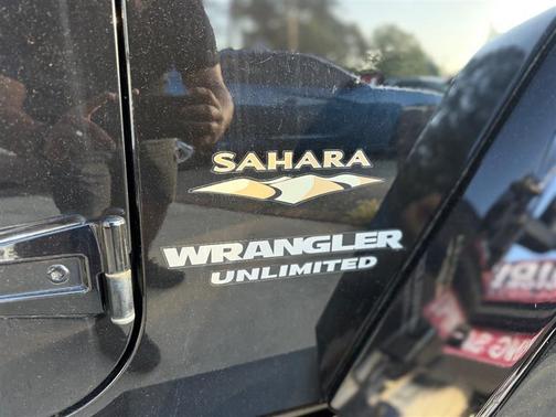 Black Clearcoat 2015 Jeep Wrangler Unlimited Sahara