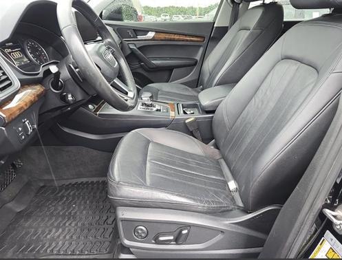 Black 2018 Audi Q5 2.0T Premium