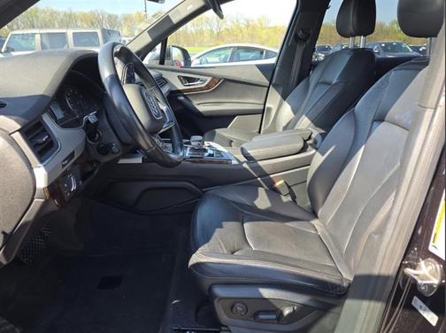 Black 2018 Audi Q7 2.0T Premium Plus