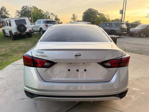 Brilliant Silver Metallic 2022 Nissan Altima S FWD
