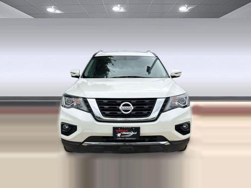 Pearl White 2017 Nissan Pathfinder Platinum