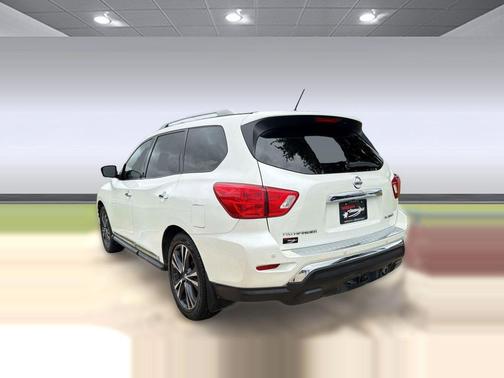 Pearl White 2017 Nissan Pathfinder Platinum