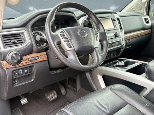 2018 Nissan Titan SL