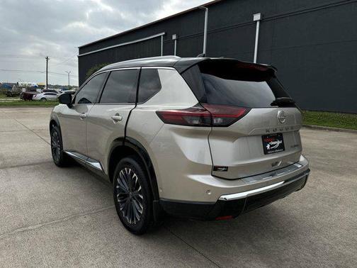 2025 Nissan Rogue Platinum