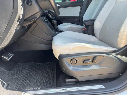 2021 Volkswagen Tiguan 2.0T SE R-Line Black