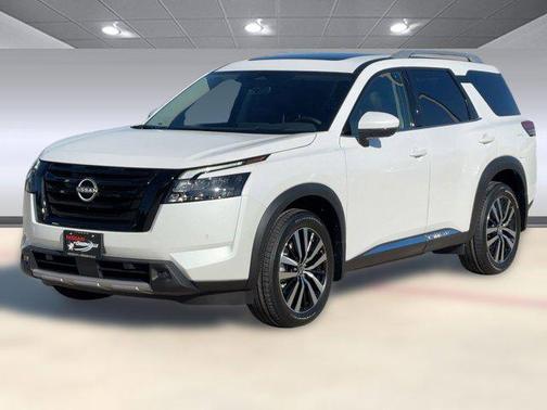 2025 Nissan Pathfinder Platinum 4WD