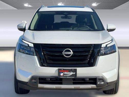 2025 Nissan Pathfinder Platinum 4WD