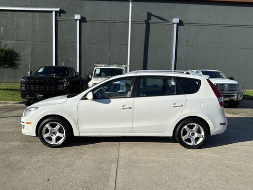 2011 Hyundai Elantra Touring SE