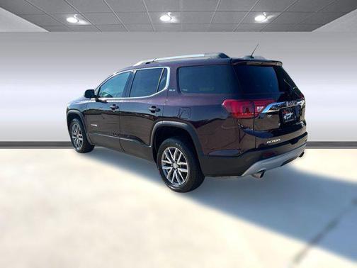 2017 GMC Acadia SLE-2
