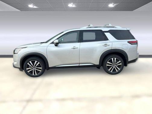 2025 Nissan Pathfinder Platinum FWD