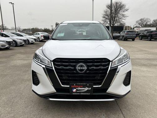 2025 Nissan Kicks S