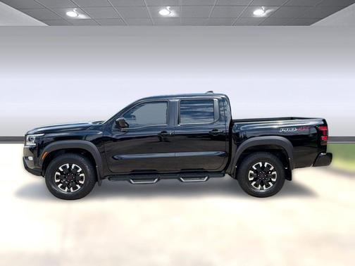 Super Black 2024 Nissan Frontier PRO-4X