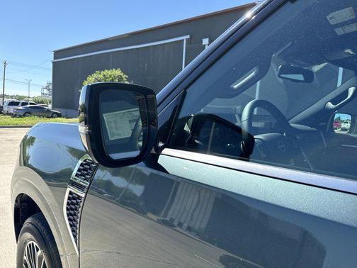 2025 Nissan Armada SL 2WD