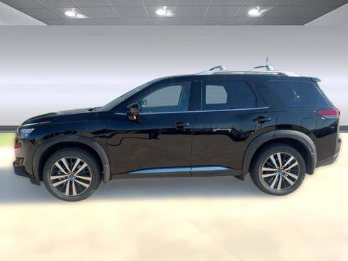 2025 Nissan Pathfinder Platinum FWD