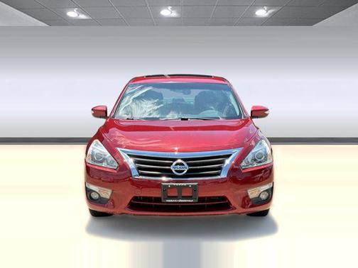 Cayenne Red 2015 Nissan Altima 2.5 SL