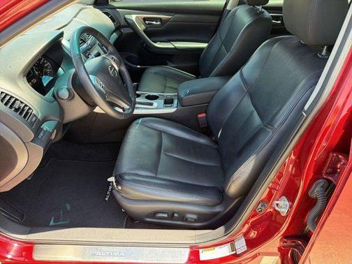 Cayenne Red 2015 Nissan Altima 2.5 SL
