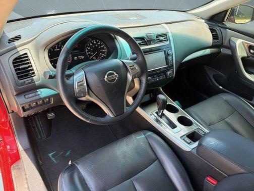 Cayenne Red 2015 Nissan Altima 2.5 SL