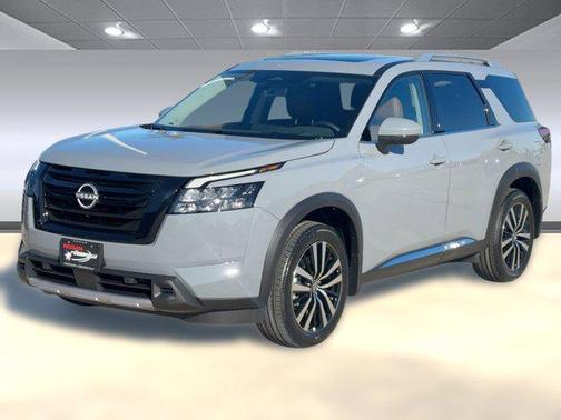2025 Nissan Pathfinder Platinum FWD