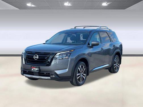 2025 Nissan Pathfinder Platinum FWD