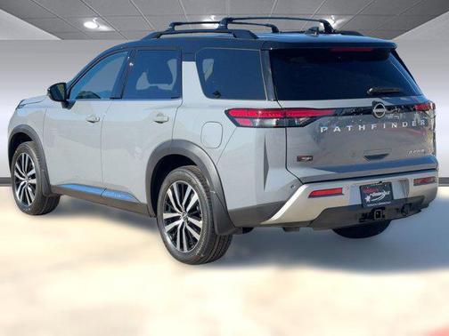 2025 Nissan Pathfinder Platinum FWD