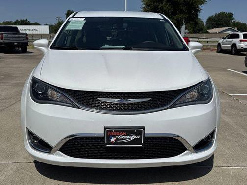 2020 Chrysler Pacifica Touring
