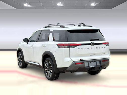 Everest White Pearl Tricoat 2026 Nissan Pathfinder Platinum