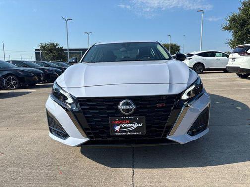 2025 Nissan Altima SR FWD