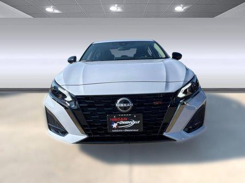 2025 Nissan Altima SR FWD