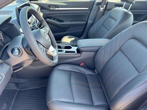 2025 Nissan Altima SR FWD