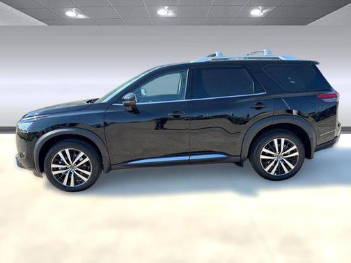 2025 Nissan Pathfinder Platinum FWD