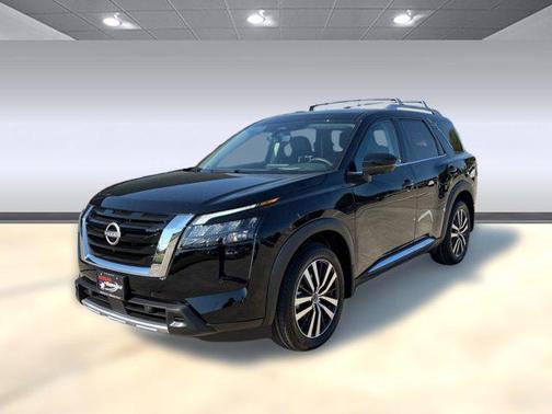 2025 Nissan Pathfinder Platinum FWD