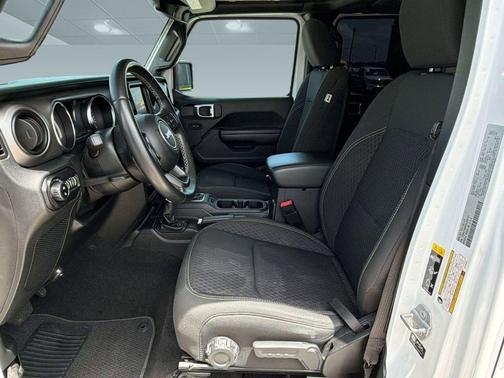 Bright White Clearcoat 2021 Jeep Gladiator 80th Anniversary 4x4