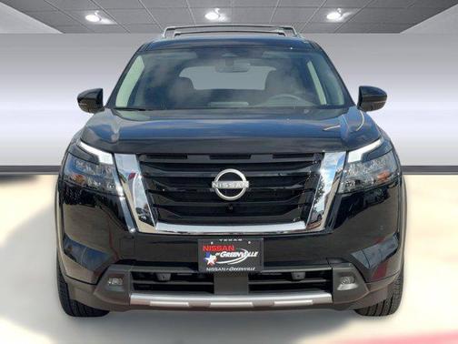 2025 Nissan Pathfinder SL FWD