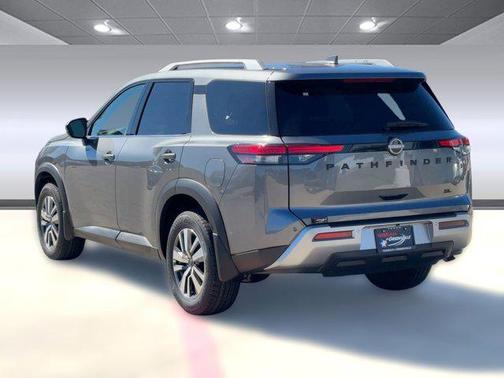 2025 Nissan Pathfinder SL FWD