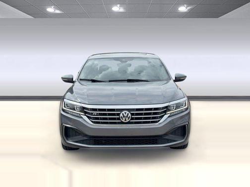 2022 Volkswagen Passat 2.0T R-Line