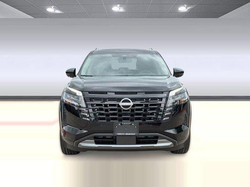 Super Black 2026 Nissan Pathfinder Platinum