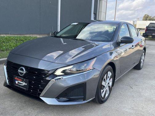 2025 Nissan Altima S FWD