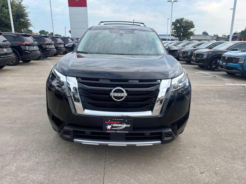 2025 Nissan Pathfinder SL 4WD
