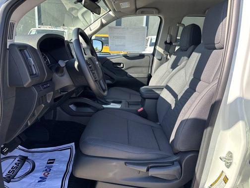 2025 Nissan Frontier S