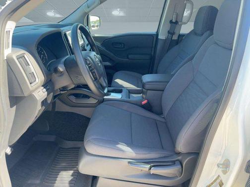 2025 Nissan Frontier S