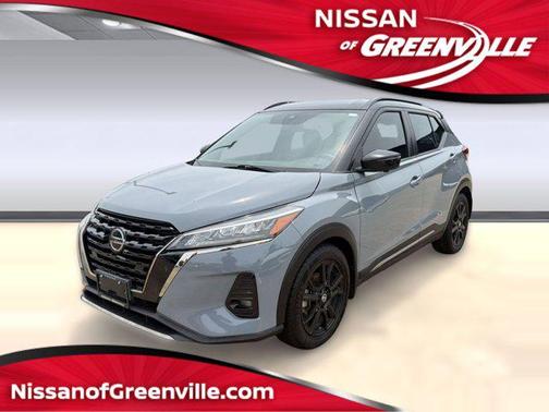 Boulder Gray Pearl/Super Black 2021 Nissan Kicks SR