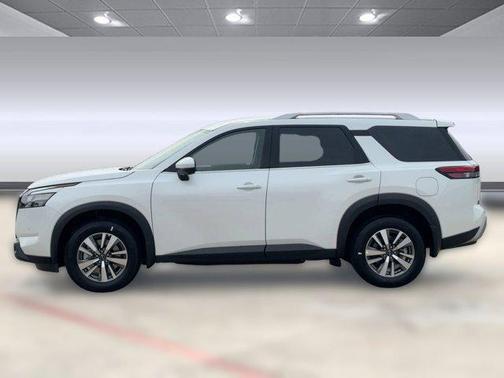 2025 Nissan Pathfinder SL FWD