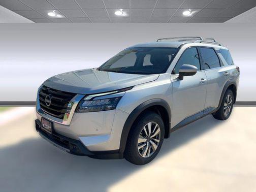 2025 Nissan Pathfinder SL 4WD