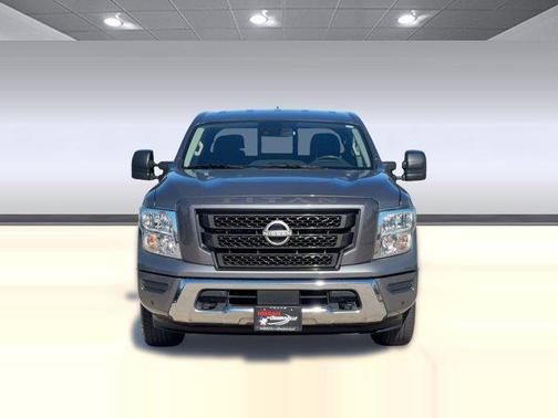 2023 Nissan Titan SV
