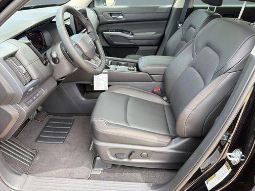 Super Black 2026 Nissan Pathfinder SL