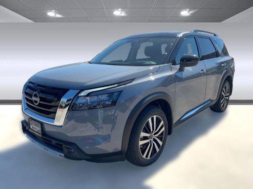 2025 Nissan Pathfinder Platinum FWD
