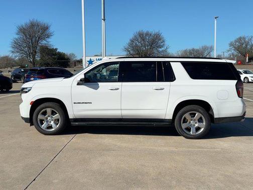 2022 Chevrolet Suburban RST