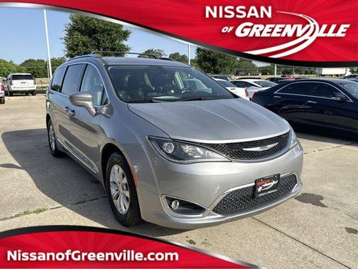 2018 Chrysler Pacifica Touring-L