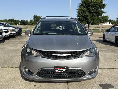 2018 Chrysler Pacifica Touring-L